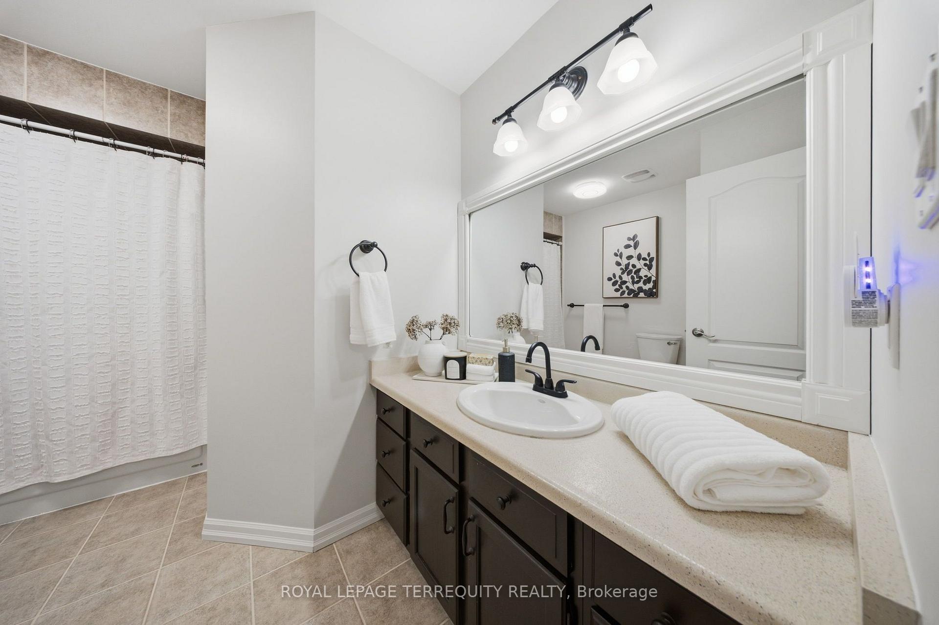 Photo 19 of 3018 Trulls Road, Clarington, Courtice — HOMEH