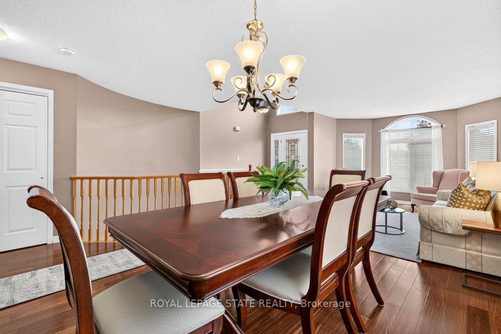 Photo 19 of 272 Gatestone Drive, Hamilton, Stoney Creek Mountain — HOMEH