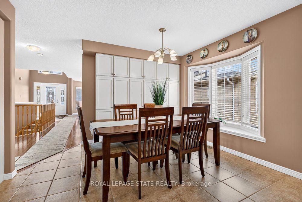 Photo 21 of 272 Gatestone Drive, Hamilton, Stoney Creek Mountain — HOMEH