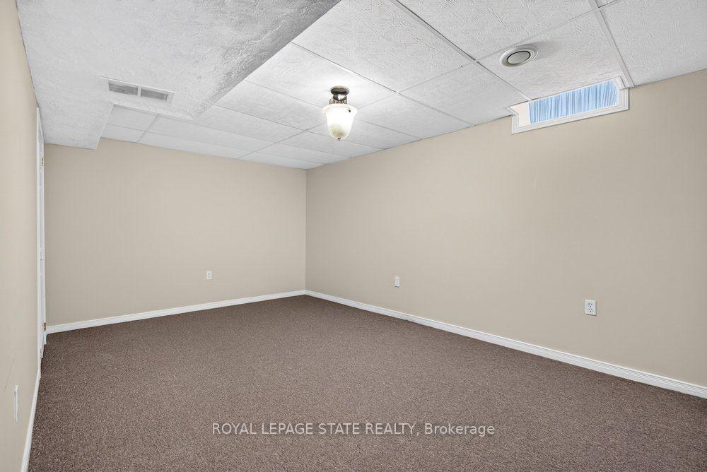 Photo 44 of 272 Gatestone Drive, Hamilton, Stoney Creek Mountain — HOMEH