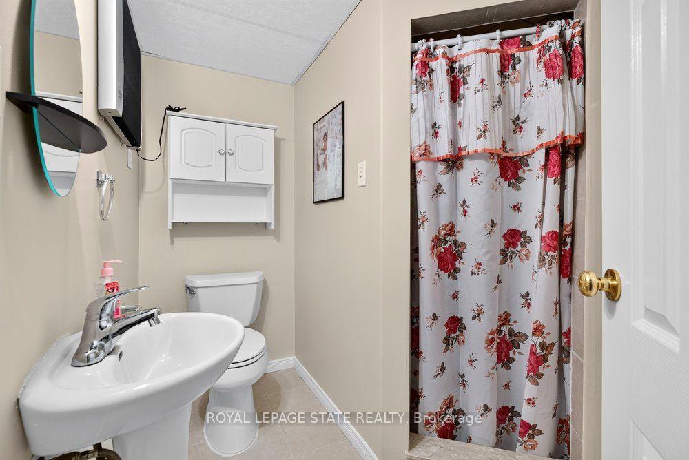 Photo 46 of 272 Gatestone Drive, Hamilton, Stoney Creek Mountain — HOMEH