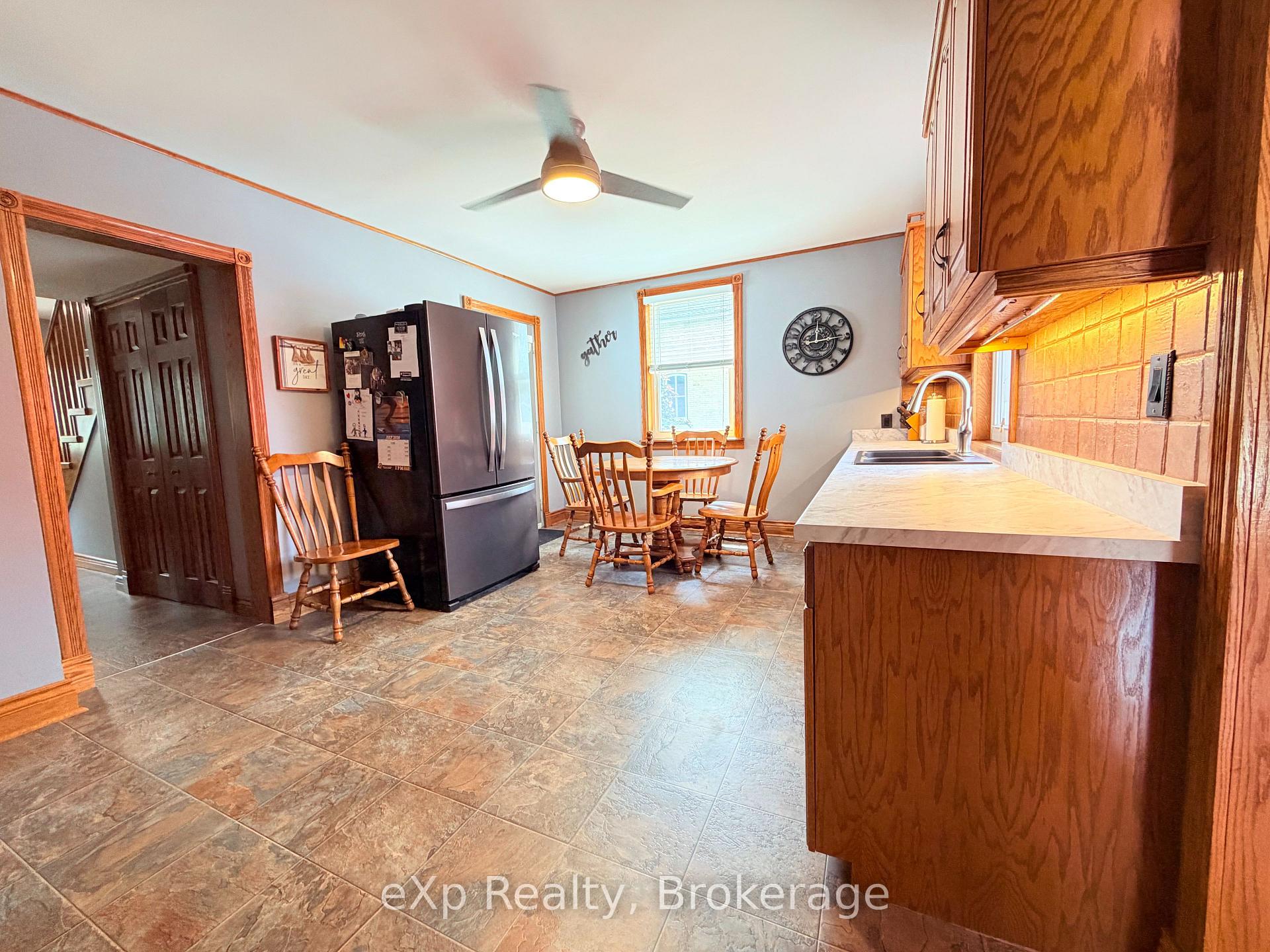 Photo 8 of 503 Yonge Street S, Brockton — HOMEH