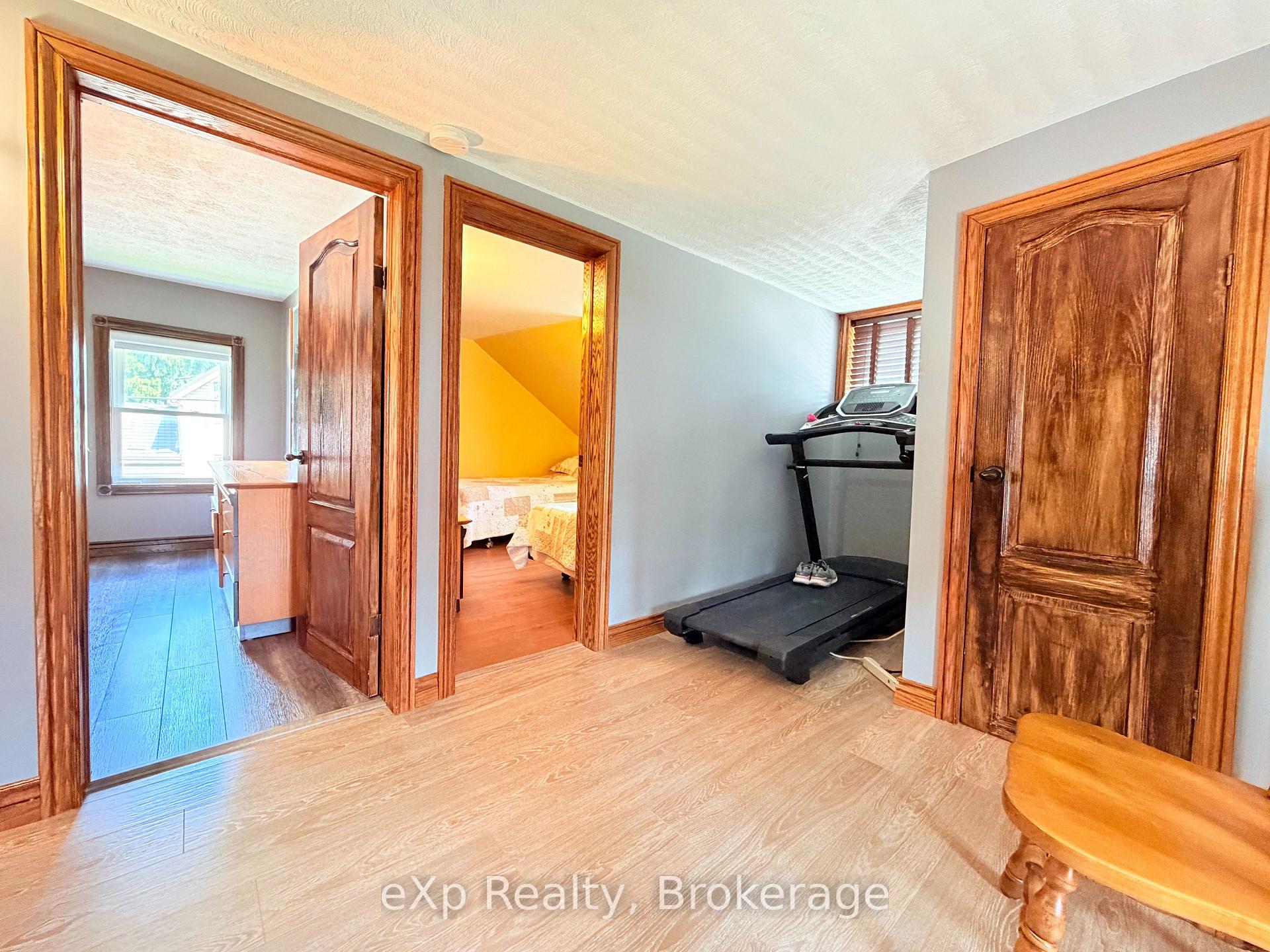 Photo 16 of 503 Yonge Street S, Brockton — HOMEH