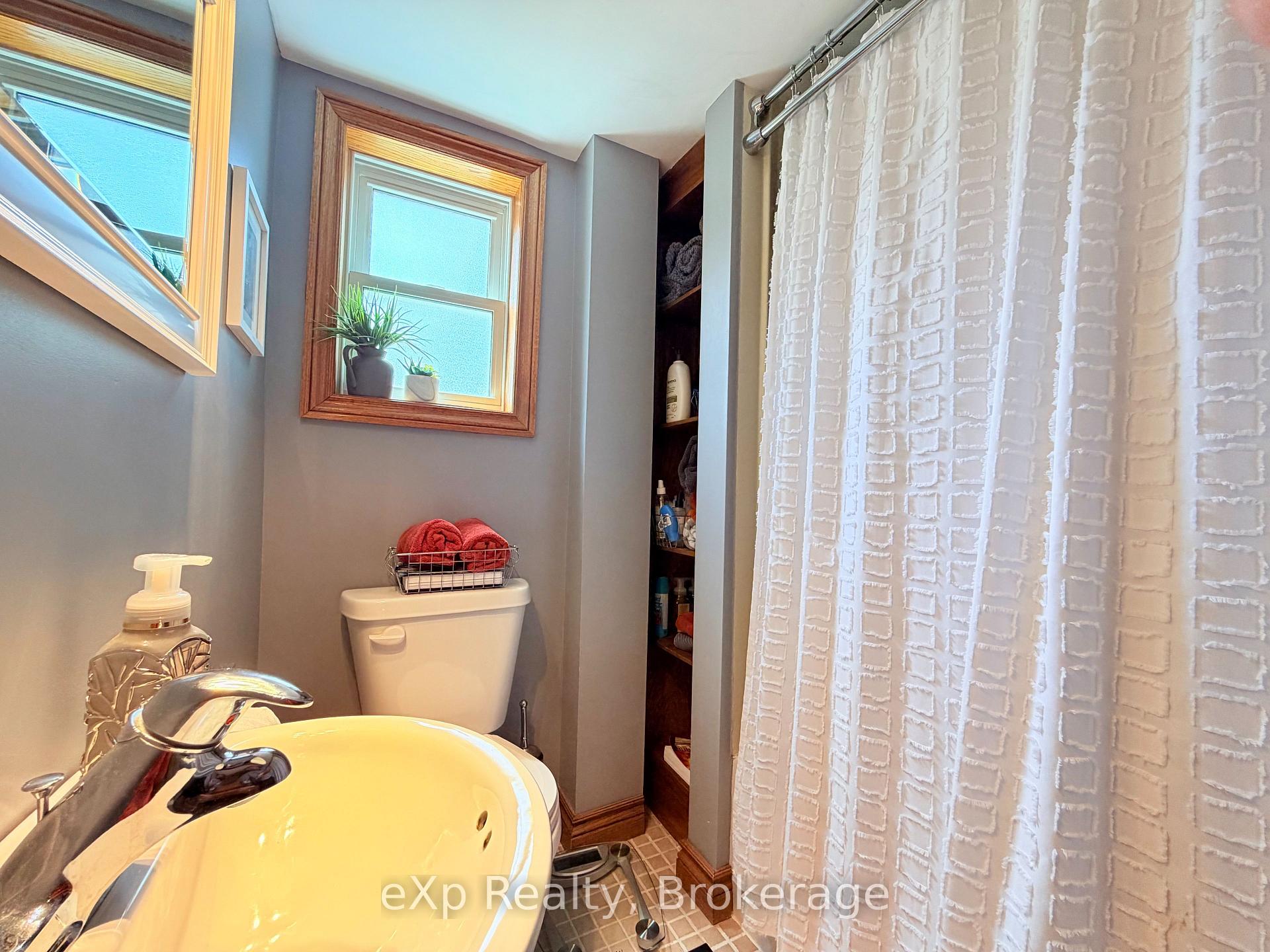 Photo 19 of 503 Yonge Street S, Brockton — HOMEH