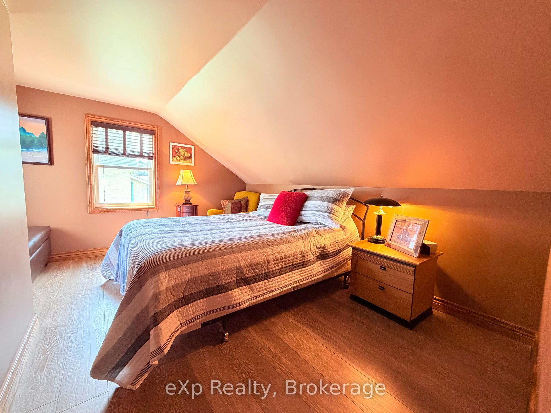 Photo 20 of 503 Yonge Street S, Brockton — HOMEH
