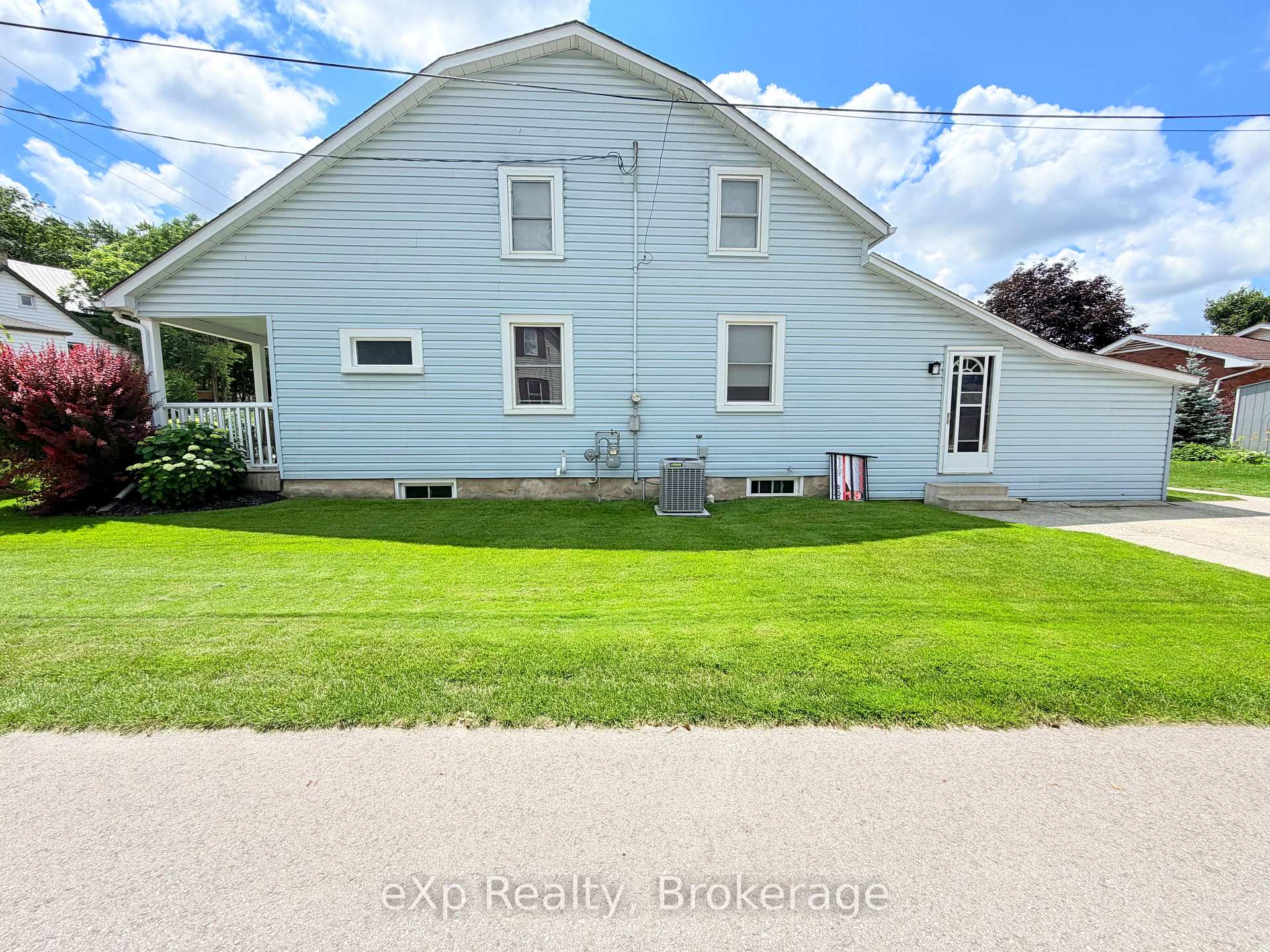 Photo 23 of 503 Yonge Street S, Brockton — HOMEH