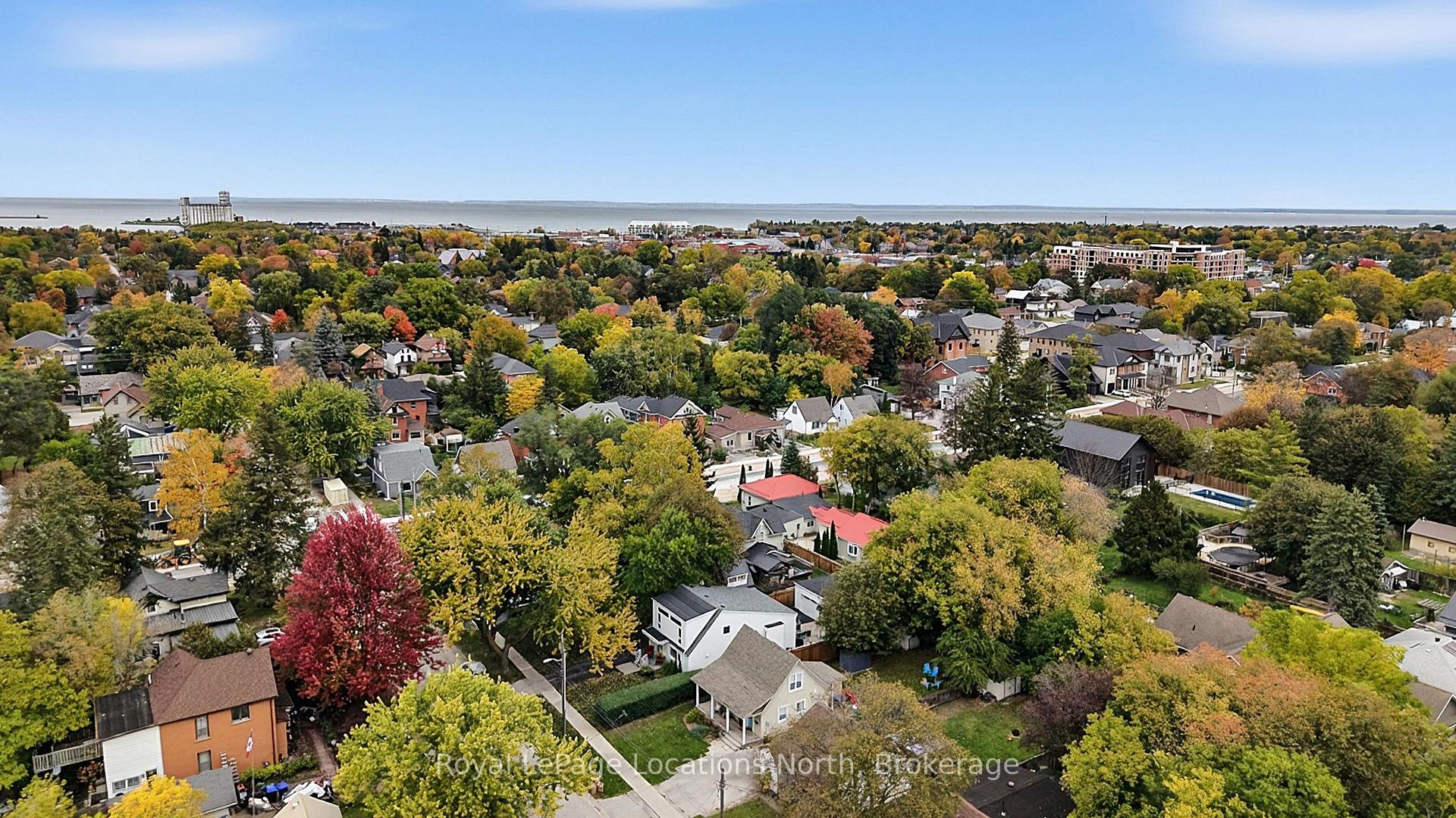 Photo 10 of 429 Birch Street, Collingwood — HOMEH