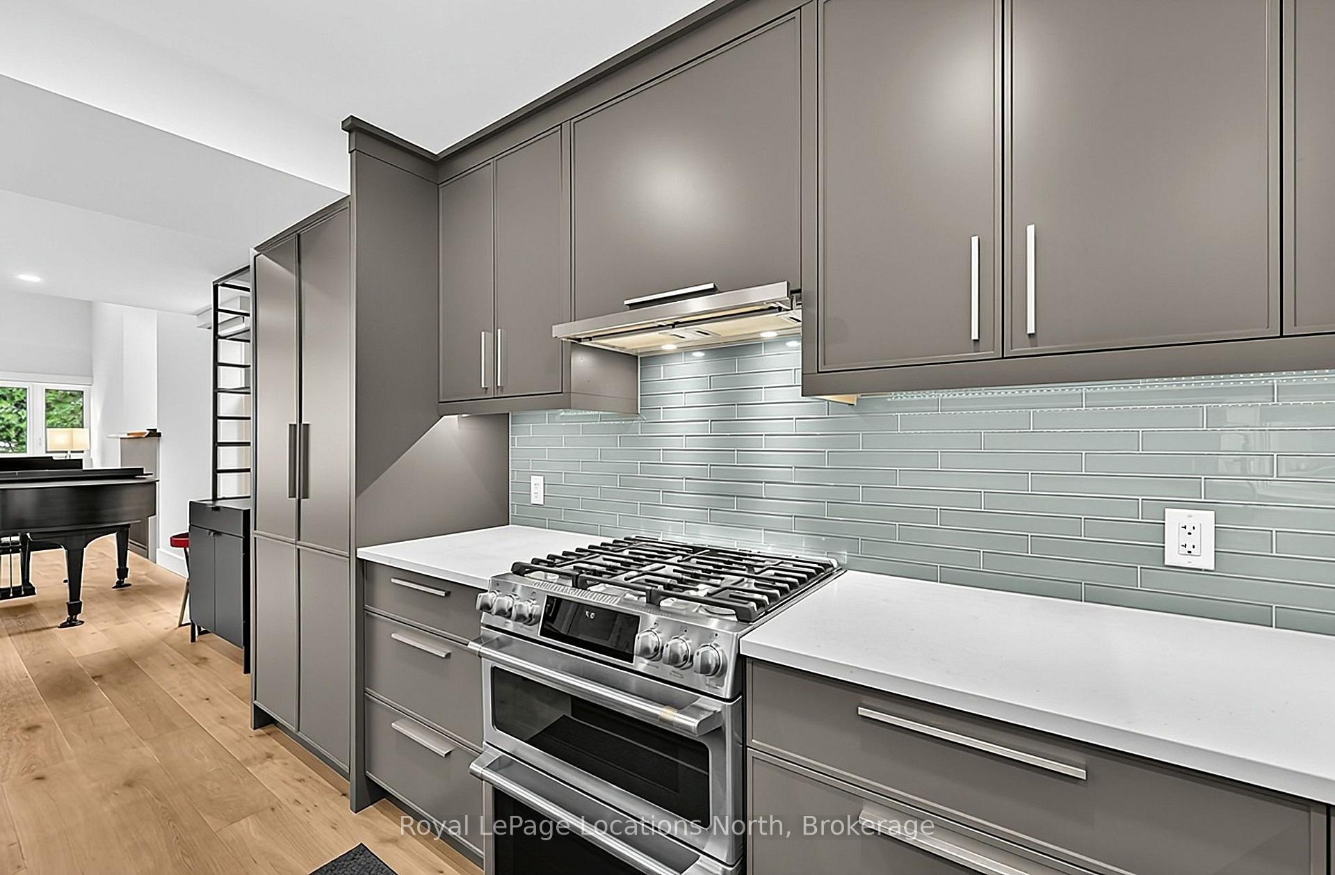 Photo 18 of 429 Birch Street, Collingwood — HOMEH