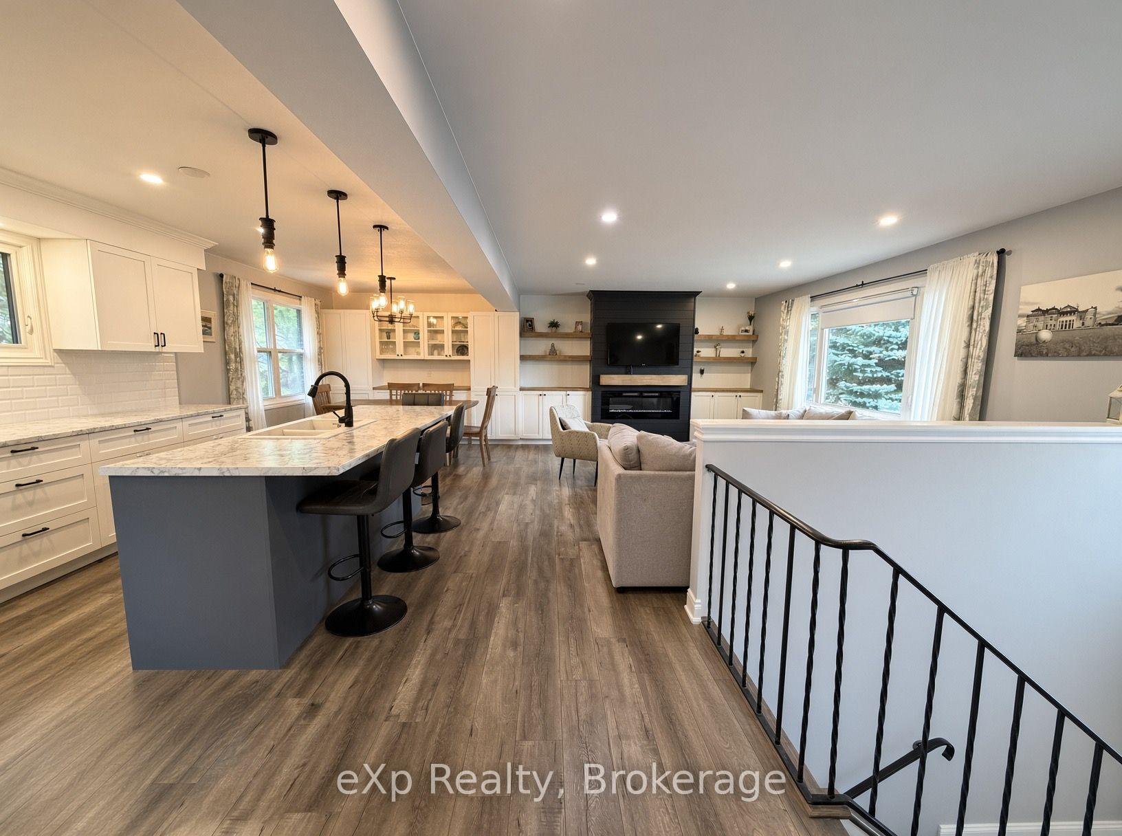 Photo 10 of 271 Thomas Street, Brockton — HOMEH