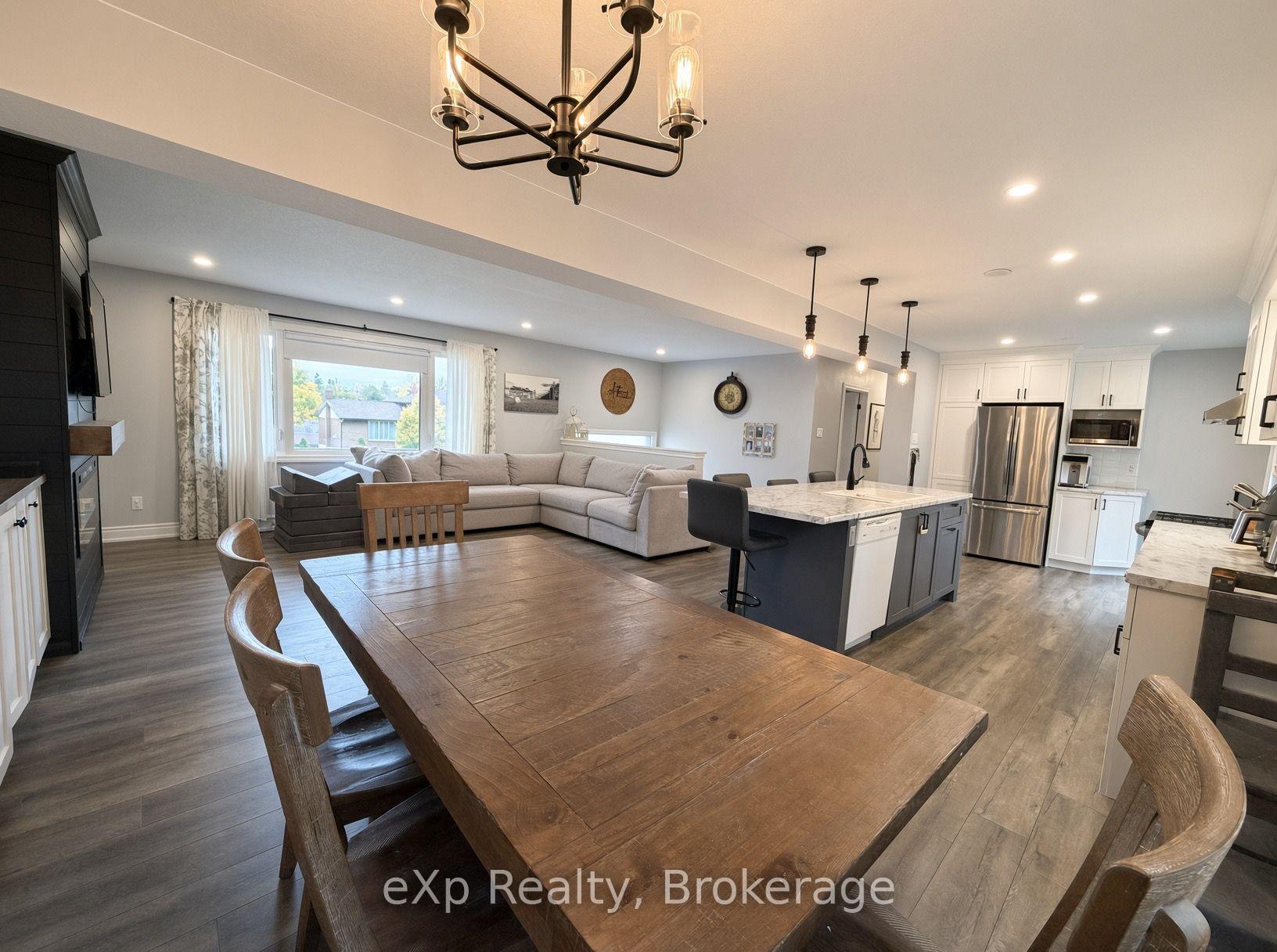 Photo 11 of 271 Thomas Street, Brockton — HOMEH