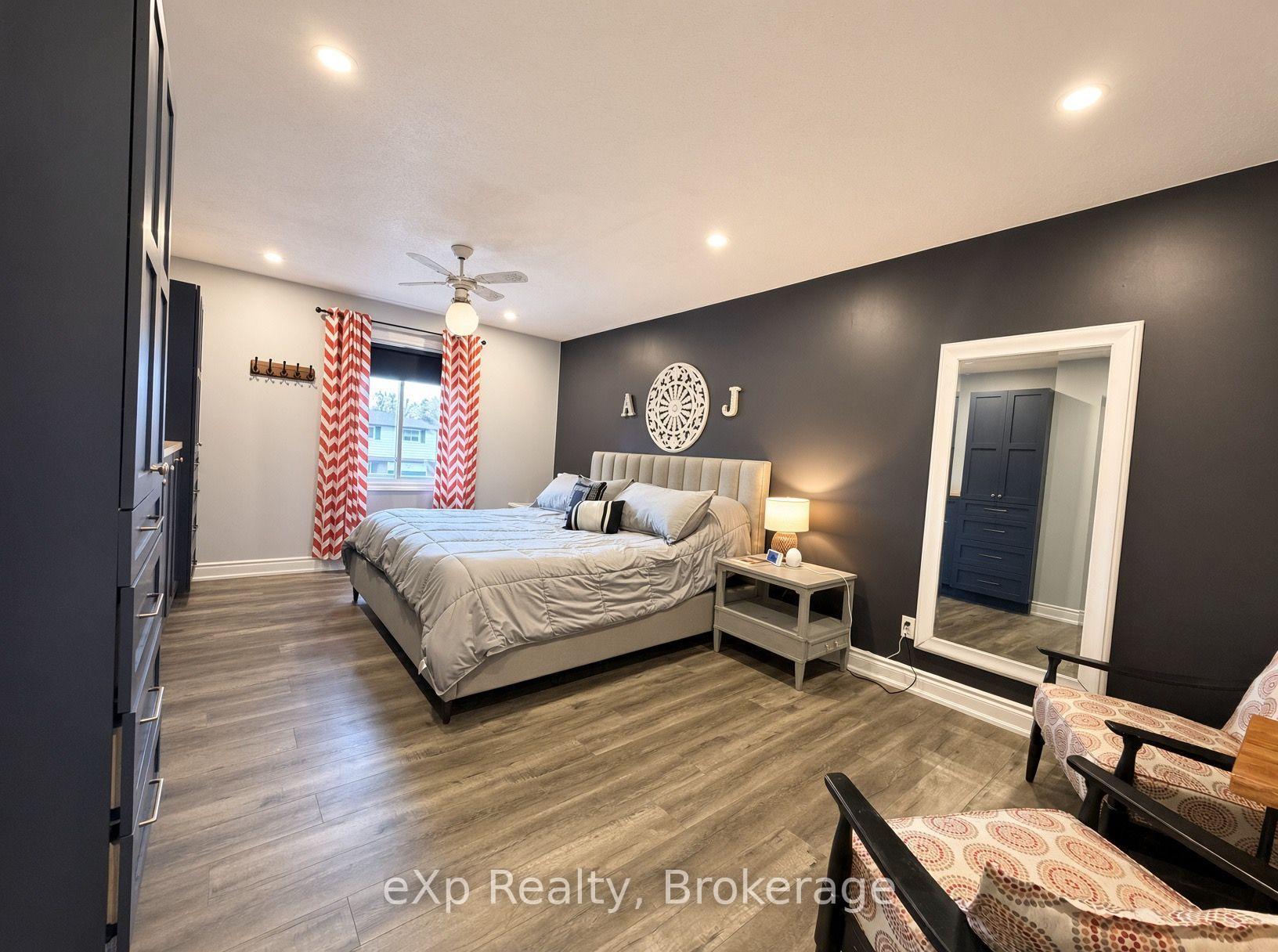 Photo 16 of 271 Thomas Street, Brockton — HOMEH