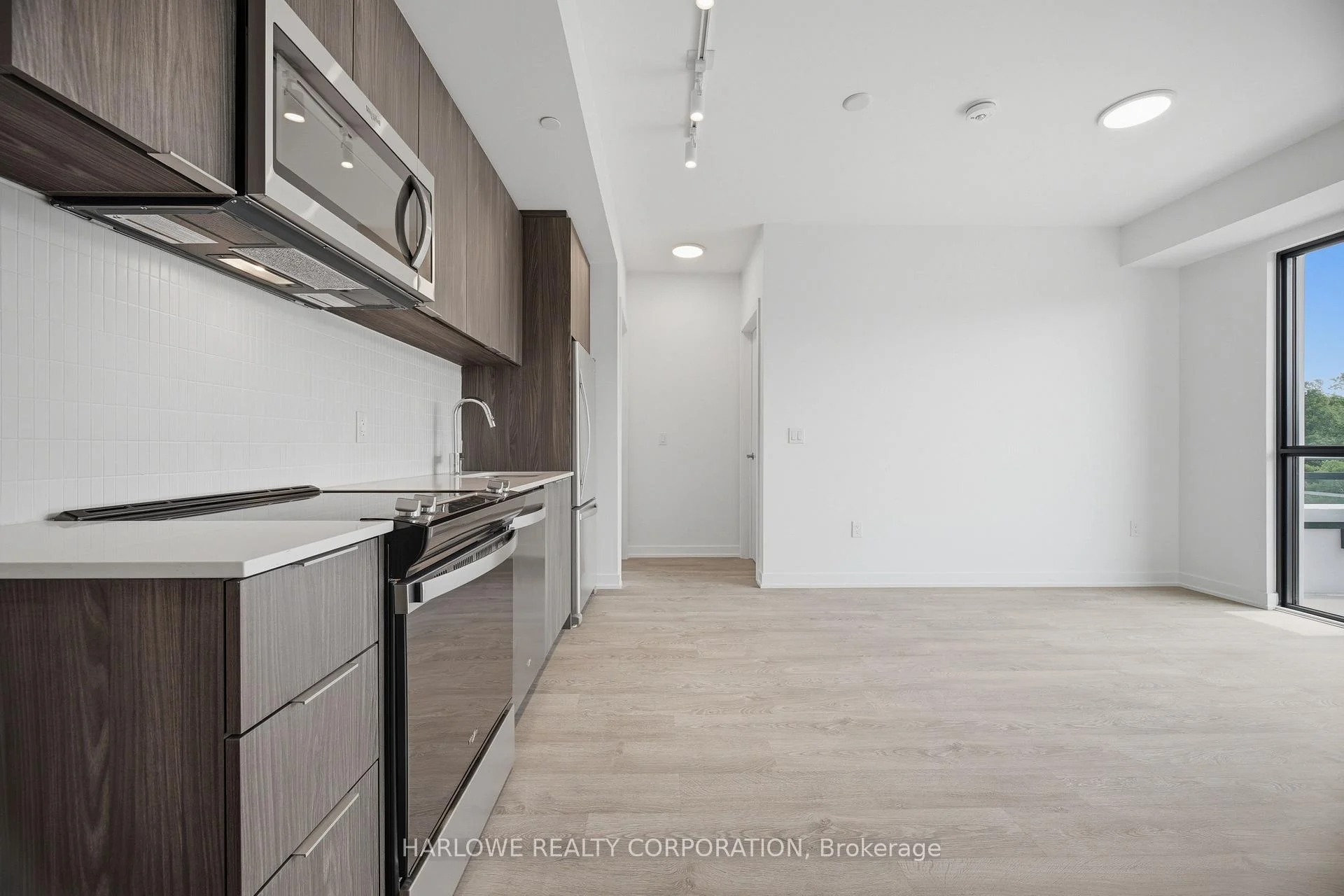 Photo 31 of Unit 413, 740 Whitlock Avenue, Milton, Cobban — HOMEH
