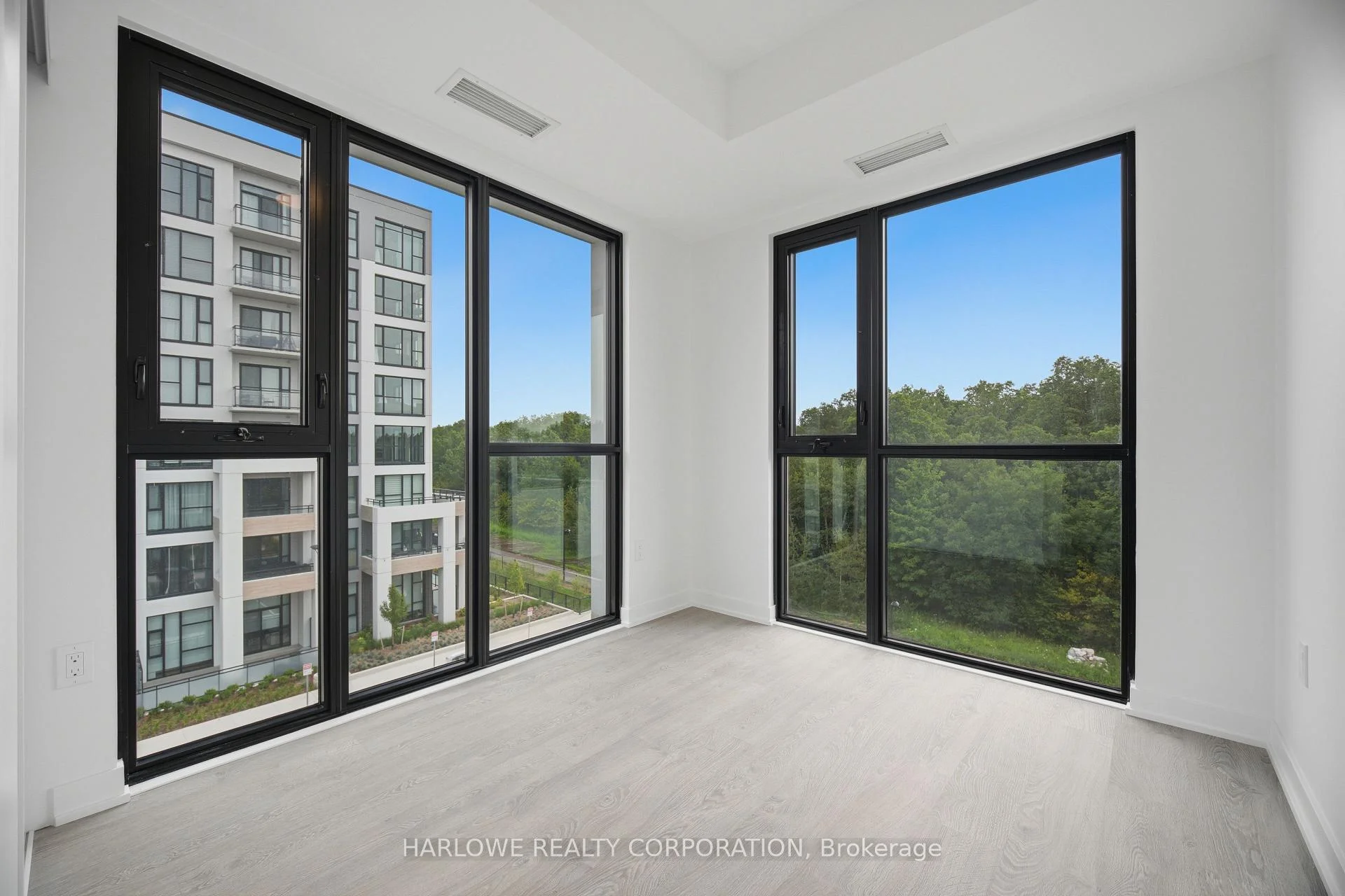 Photo 46 of Unit 413, 740 Whitlock Avenue, Milton, Cobban — HOMEH