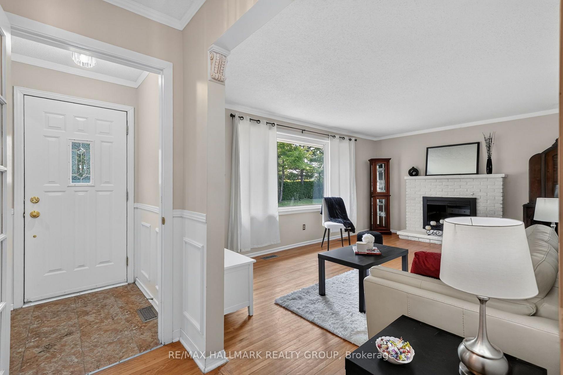 Photo 3 of 157 Lacroix Avenue, Ottawa, Bilberry Creek/Queenswood Heights — HOMEH