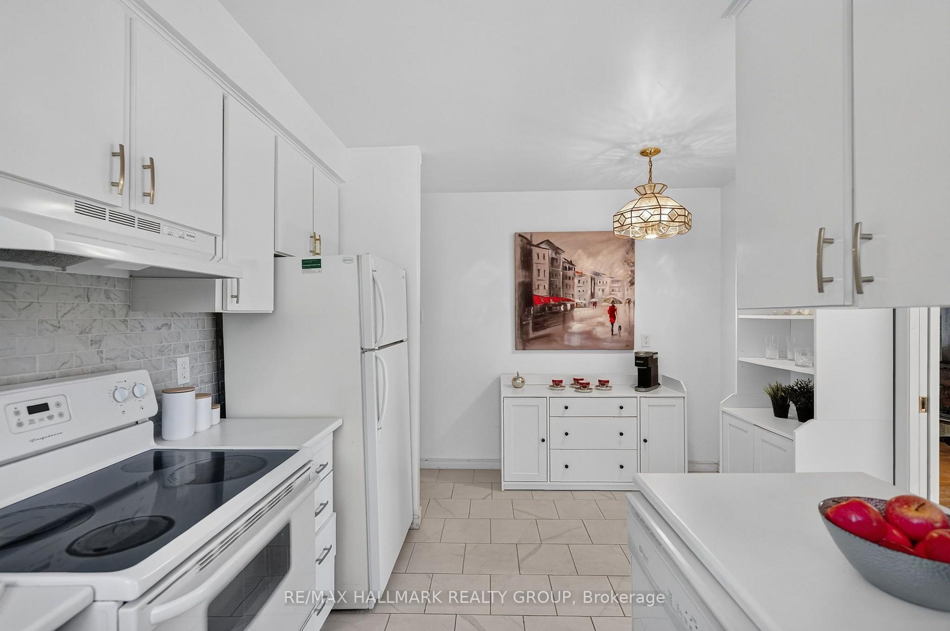 Photo 11 of 157 Lacroix Avenue, Ottawa, Bilberry Creek/Queenswood Heights — HOMEH
