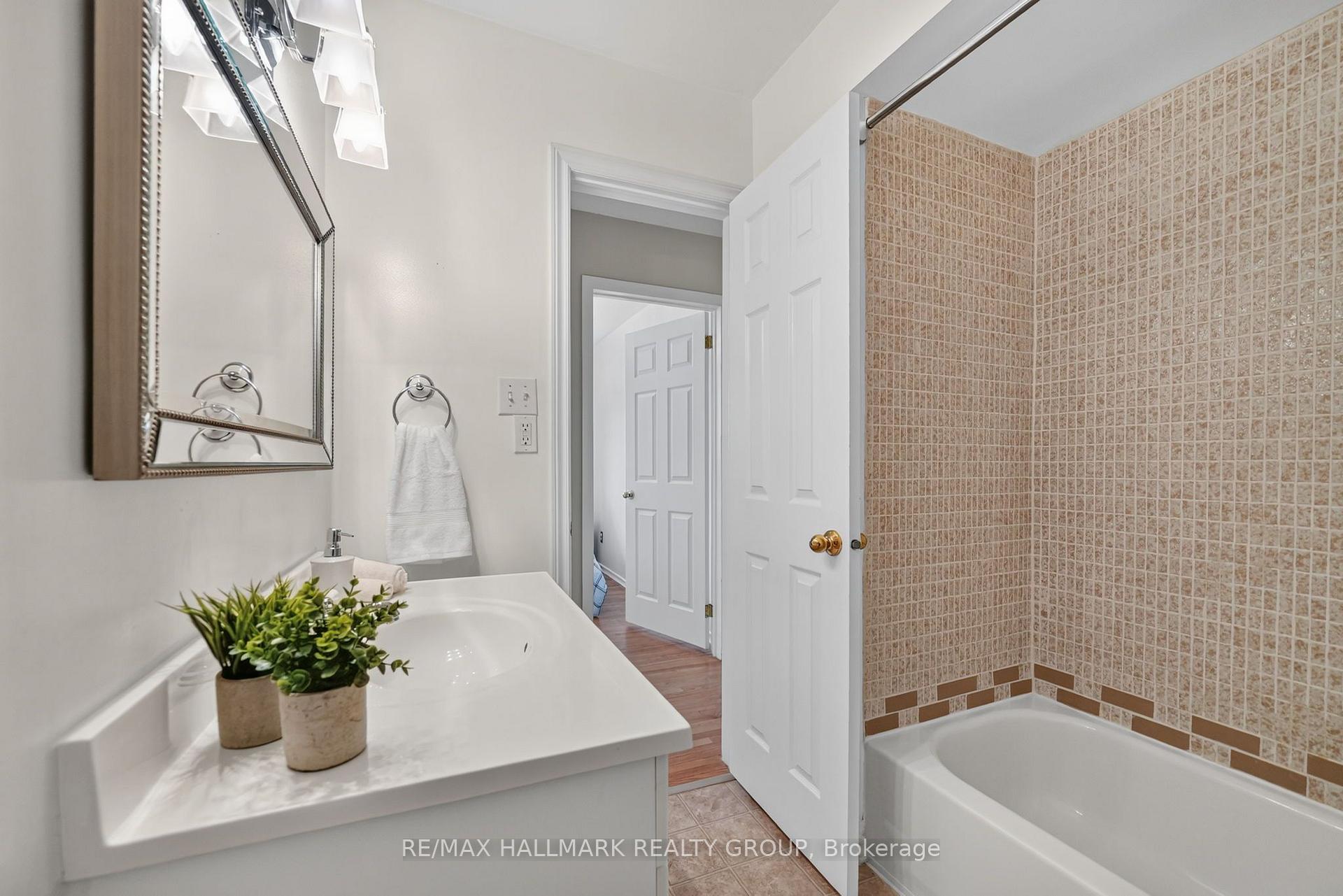Photo 21 of 157 Lacroix Avenue, Ottawa, Bilberry Creek/Queenswood Heights — HOMEH
