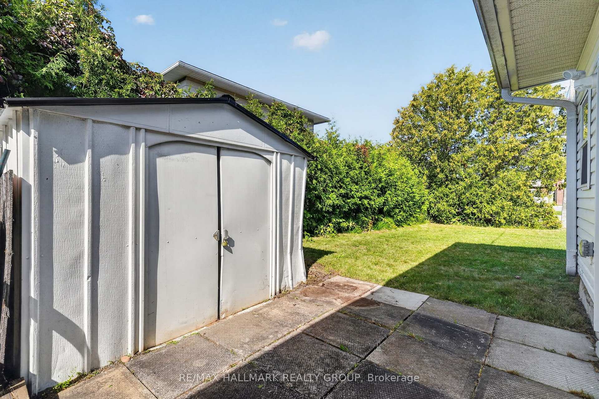 Photo 31 of 157 Lacroix Avenue, Ottawa, Bilberry Creek/Queenswood Heights — HOMEH