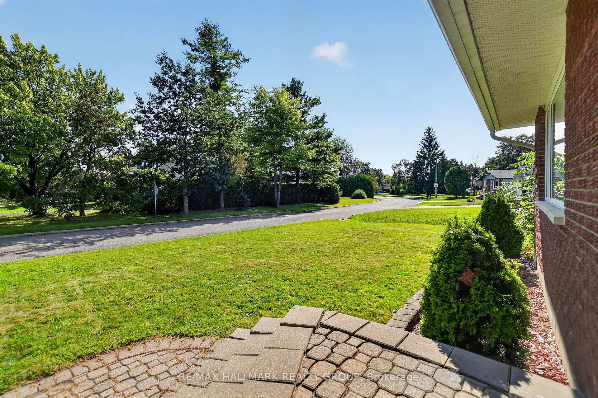 Photo 38 of 157 Lacroix Avenue, Ottawa, Bilberry Creek/Queenswood Heights — HOMEH