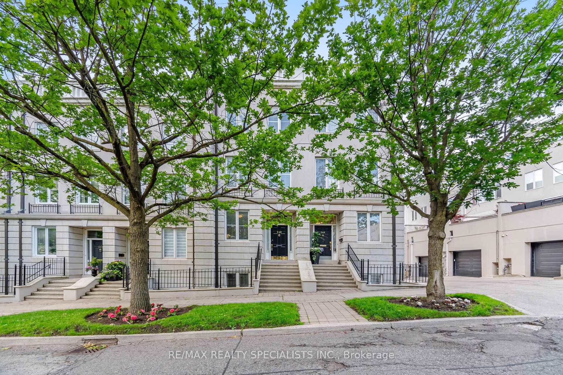 Photo 1 of 246 Walmer Road, Toronto, Casa Loma — HOMEH