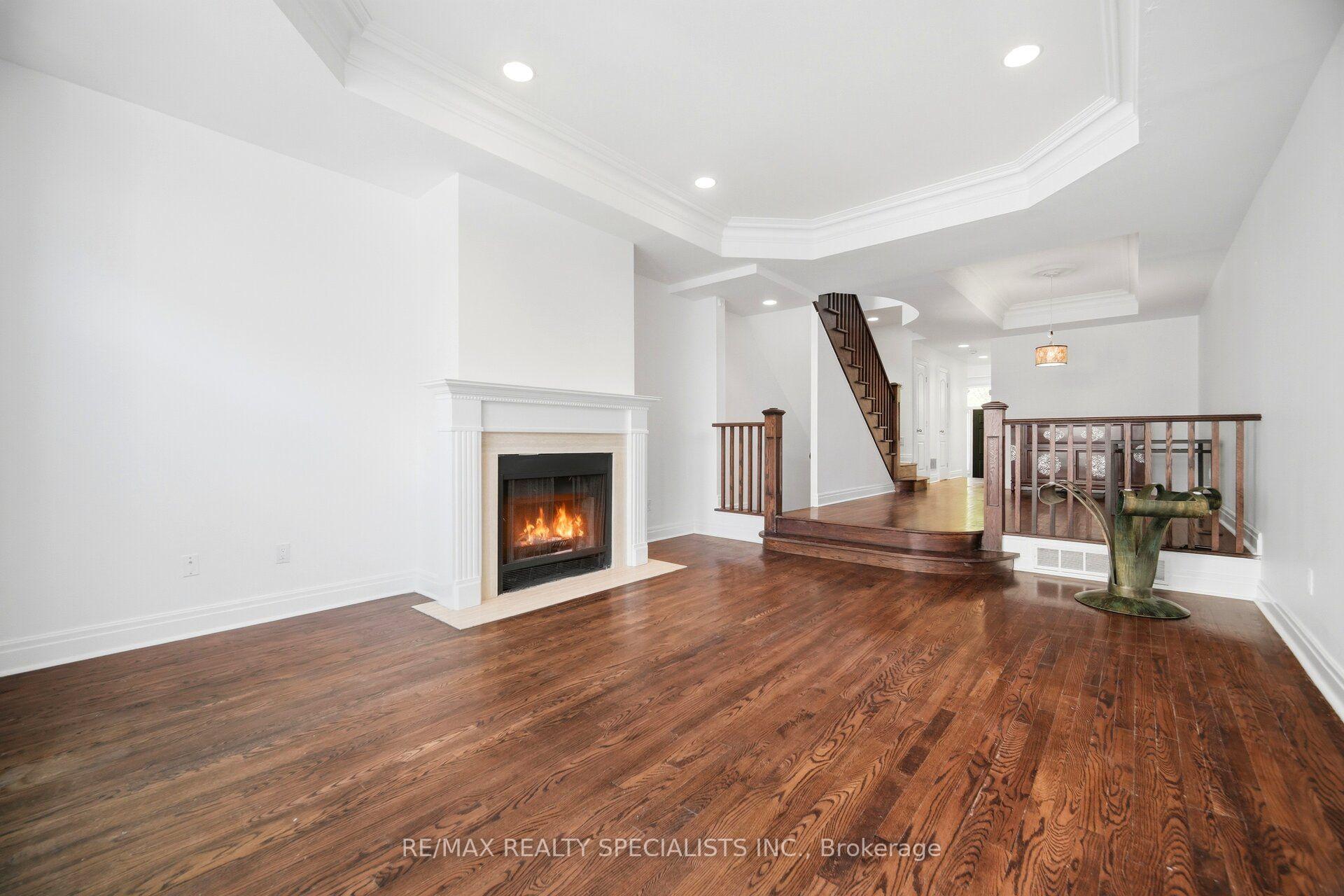 Photo 10 of 246 Walmer Road, Toronto, Casa Loma — HOMEH