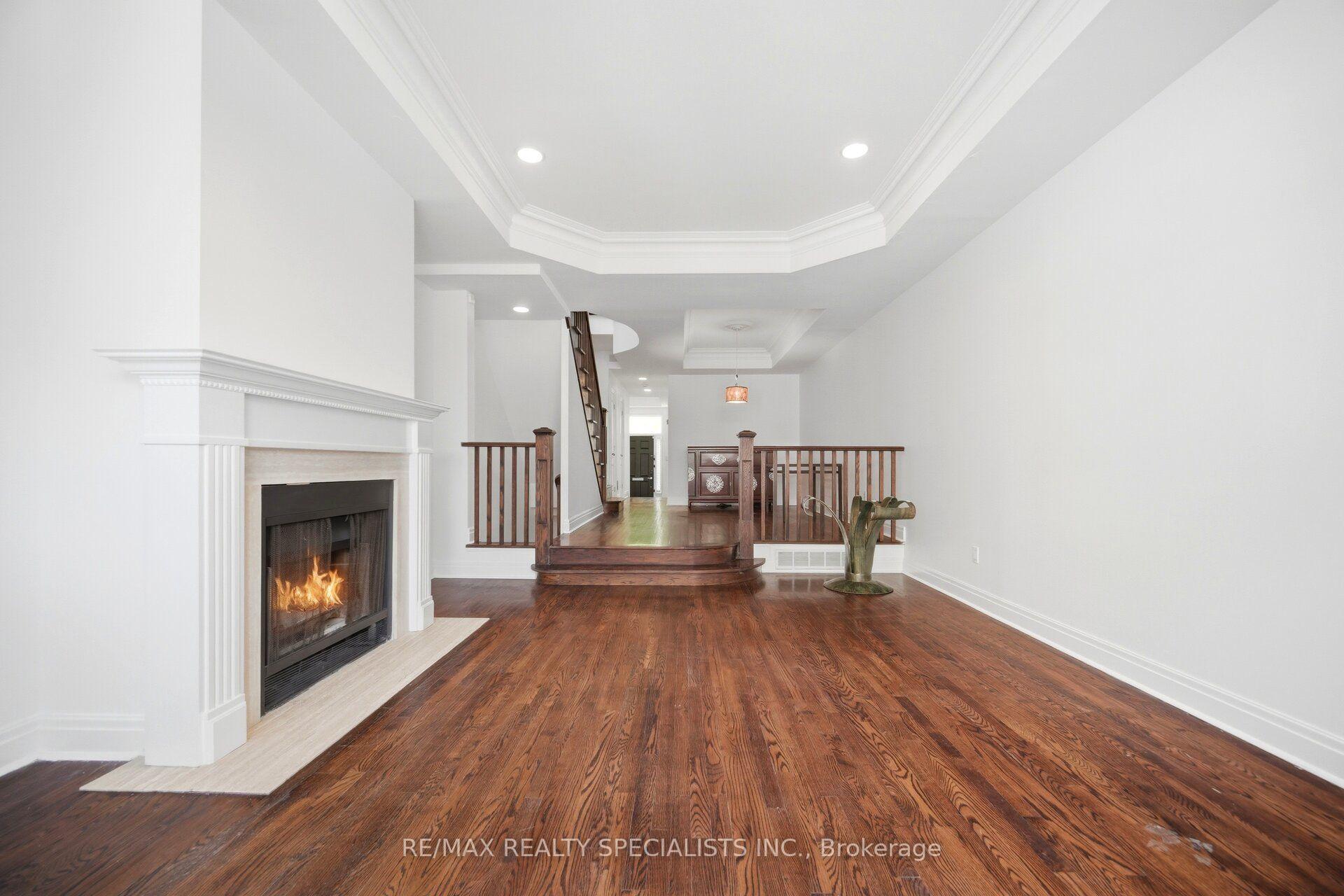 Photo 11 of 246 Walmer Road, Toronto, Casa Loma — HOMEH