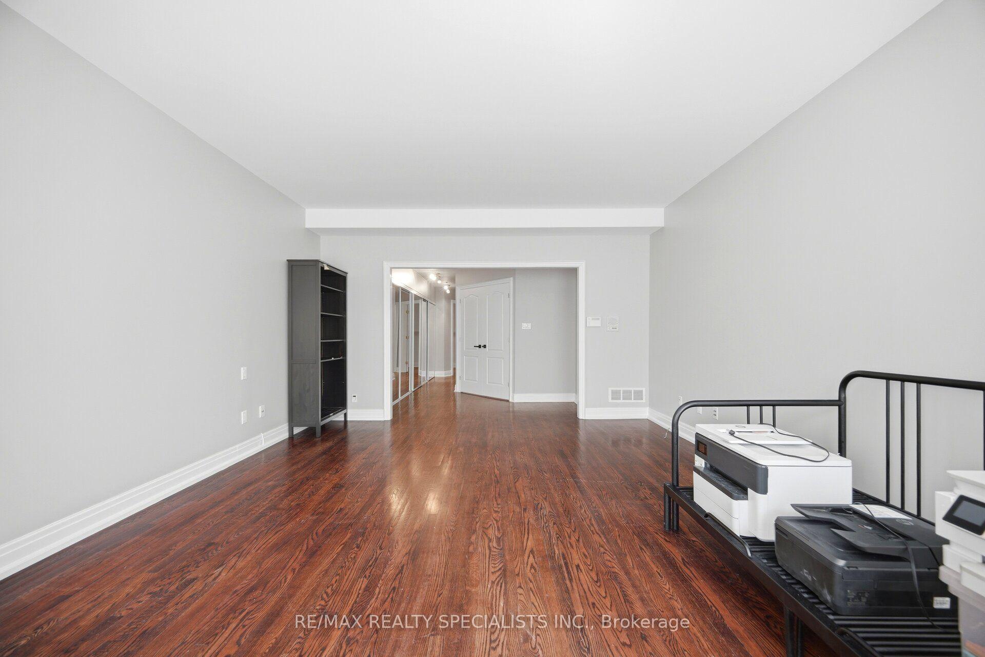 Photo 22 of 246 Walmer Road, Toronto, Casa Loma — HOMEH