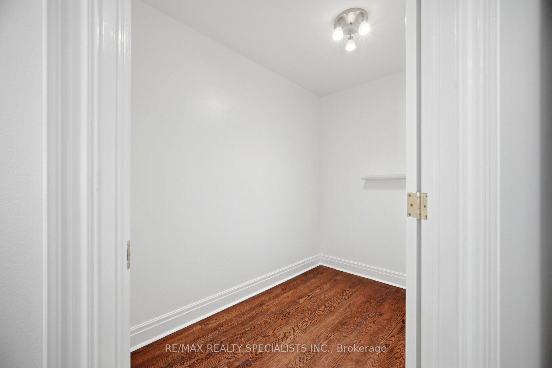 Photo 26 of 246 Walmer Road, Toronto, Casa Loma — HOMEH