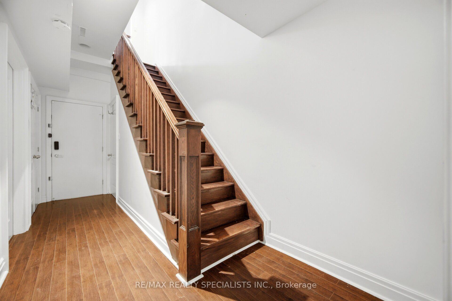 Photo 35 of 246 Walmer Road, Toronto, Casa Loma — HOMEH