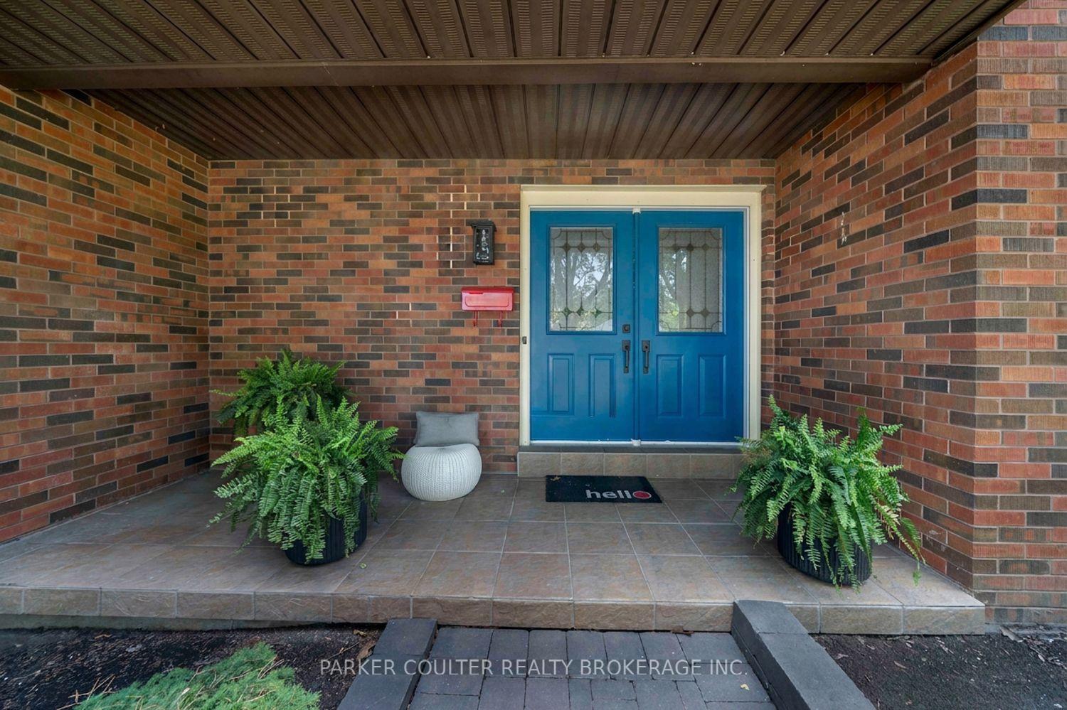 Photo 3 of 67 Woodcrest Road, Barrie, Allandale Heights — HOMEH