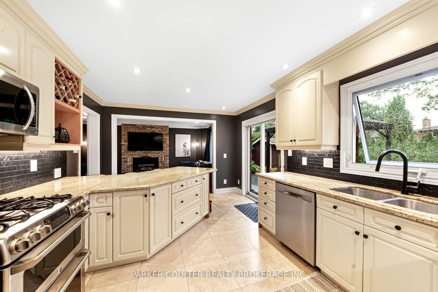 Photo 16 of 67 Woodcrest Road, Barrie, Allandale Heights — HOMEH