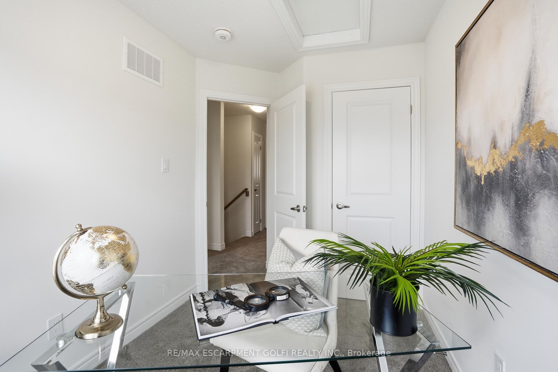 Photo 20 of 32 Radison Lane, Hamilton, McQuesten — HOMEH