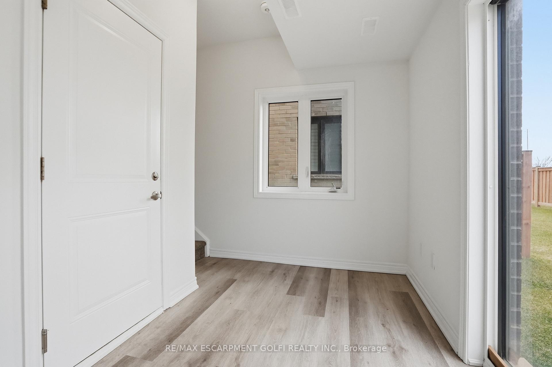 Photo 25 of 32 Radison Lane, Hamilton, McQuesten — HOMEH