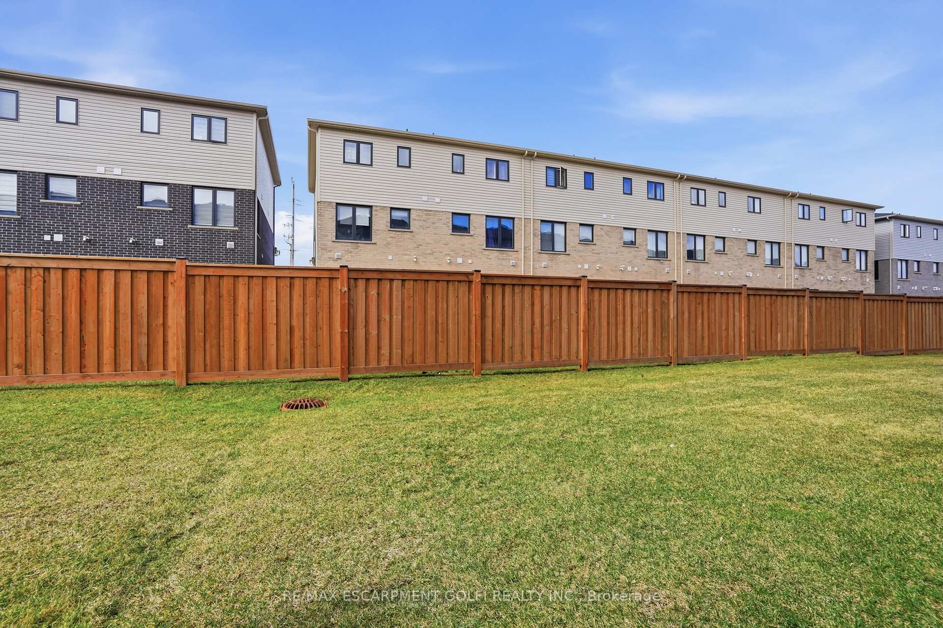 Photo 27 of 32 Radison Lane, Hamilton, McQuesten — HOMEH