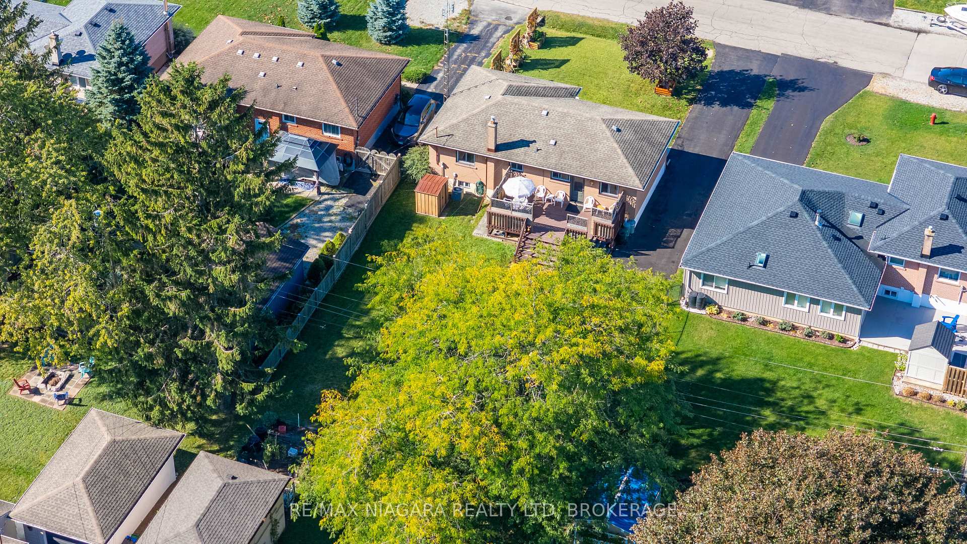 Photo 7 of 10 First Avenue, Port Colborne, Main Street — HOMEH