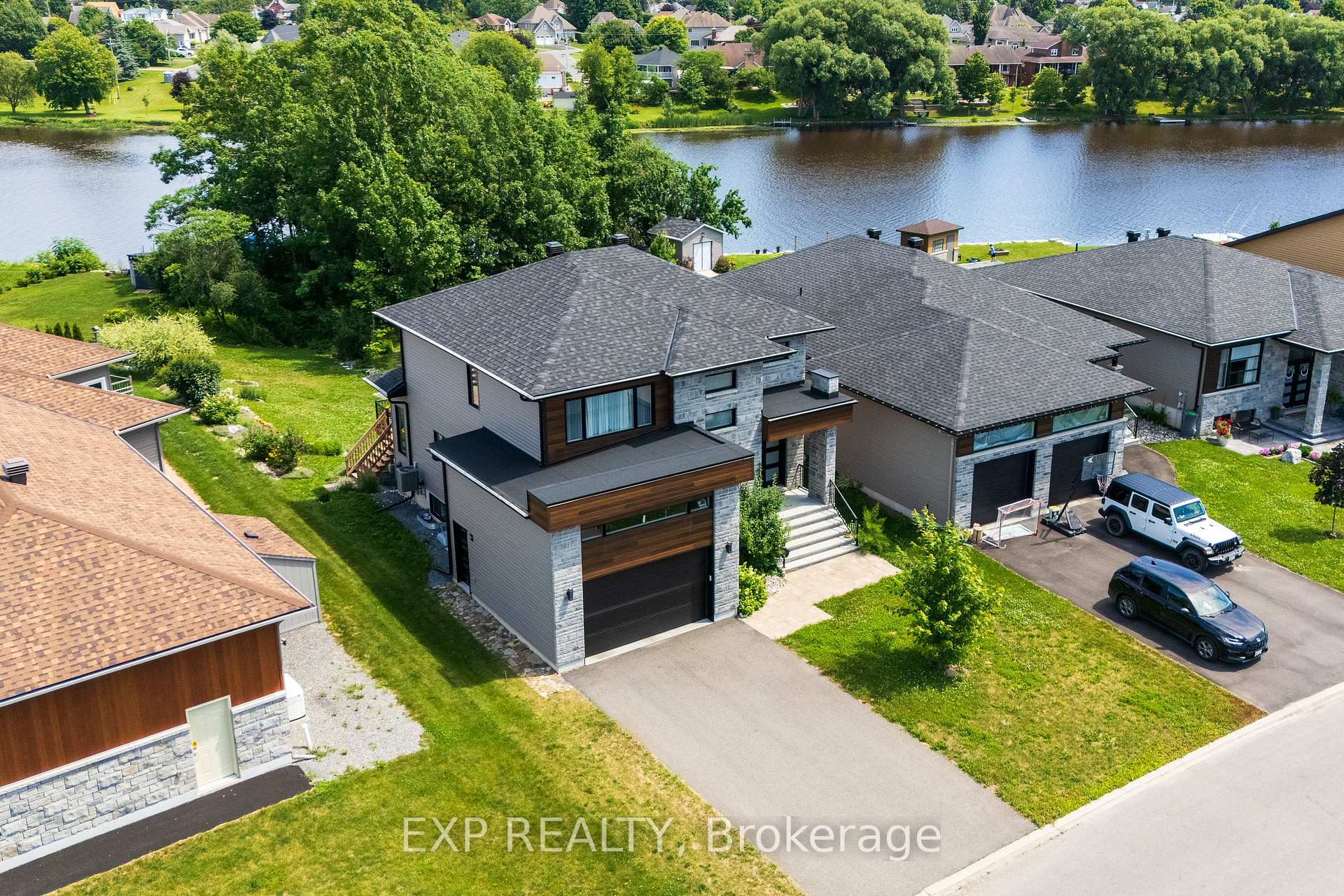 Photo 4 of 144 Argile Street, Casselman, Casselman — HOMEH