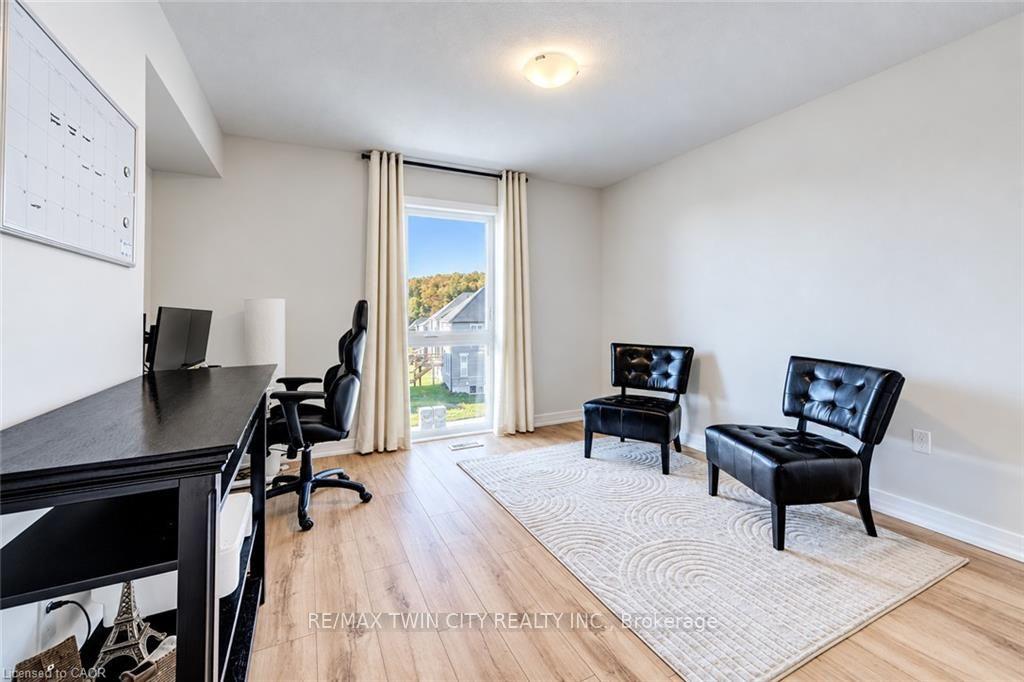 Photo 12 of 680 Benninger Drive, Kitchener, Brigadoon — HOMEH