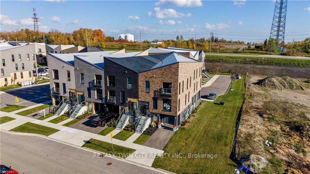 Photo 24 of 680 Benninger Drive, Kitchener, Brigadoon — HOMEH