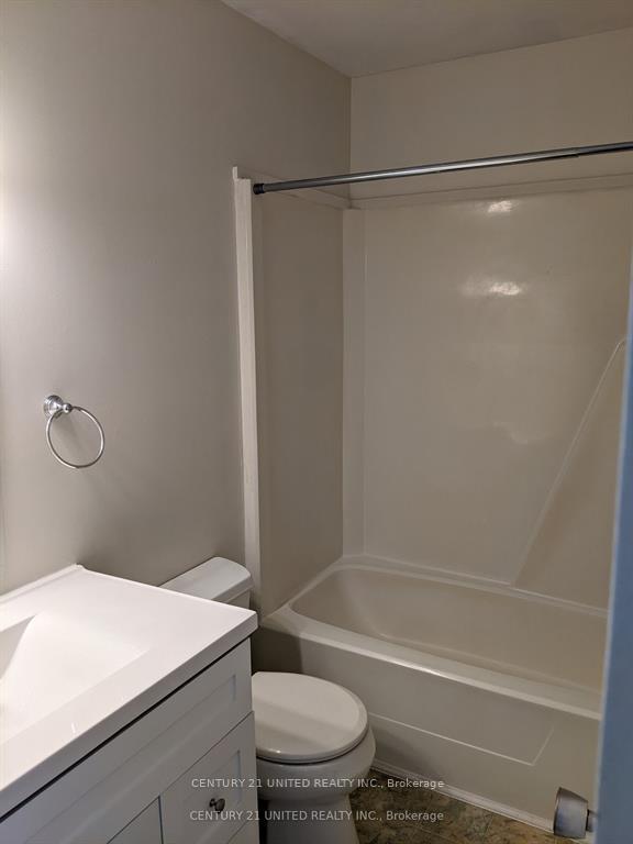Photo 14 of 538 Crystal Drive, Peterborough, Ashburnham Ward 4 — HOMEH