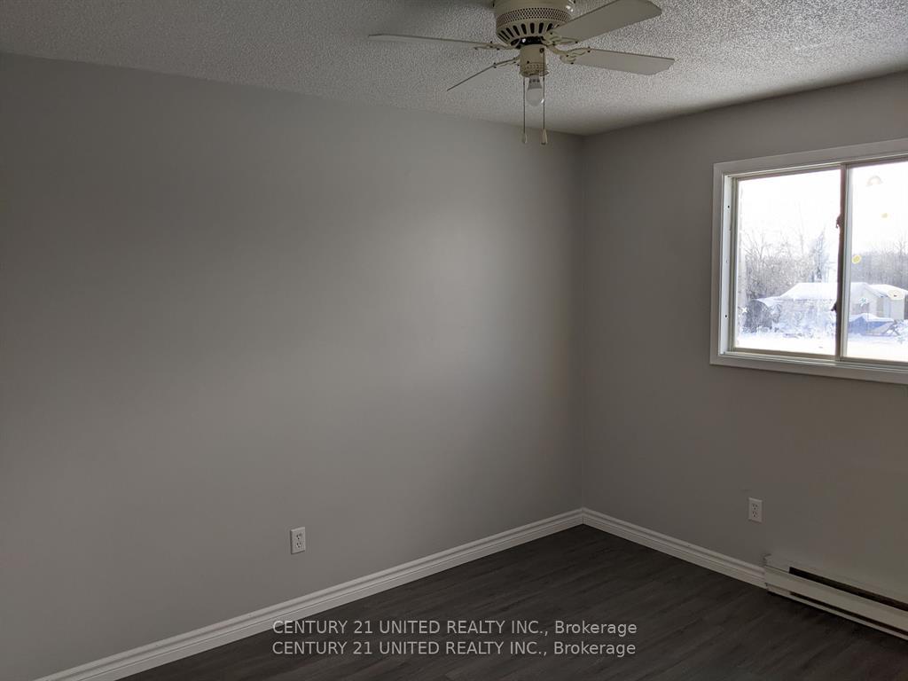 Photo 17 of 538 Crystal Drive, Peterborough, Ashburnham Ward 4 — HOMEH