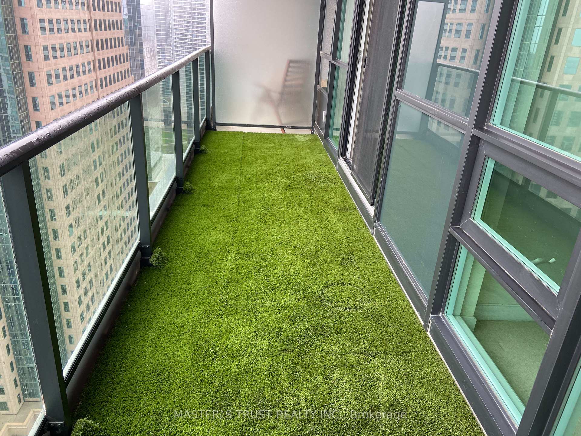 Photo 3 of Unit 2710, 33 Bay Street, Toronto, Waterfront Communities — HOMEH