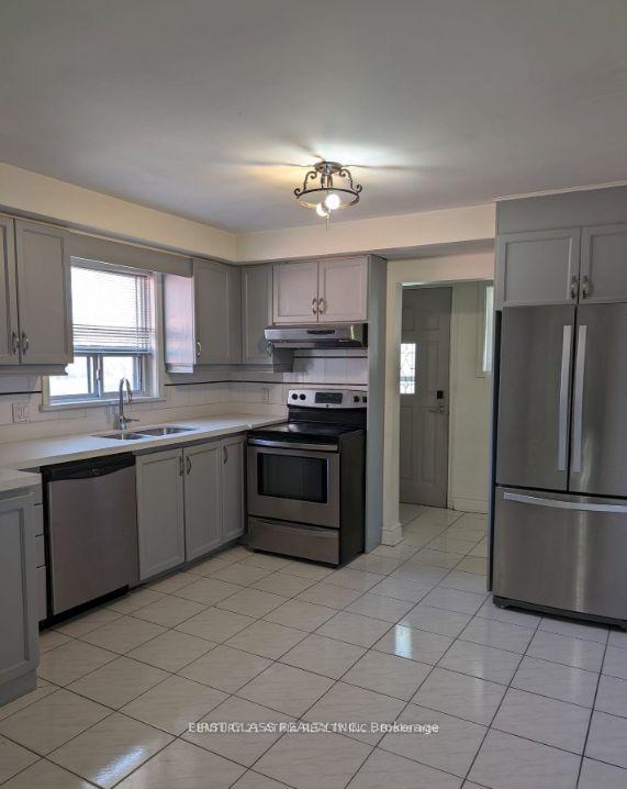 Photo 5 of Unit Main, 38 Harding Boulevard, Richmond Hill, Harding — HOMEH