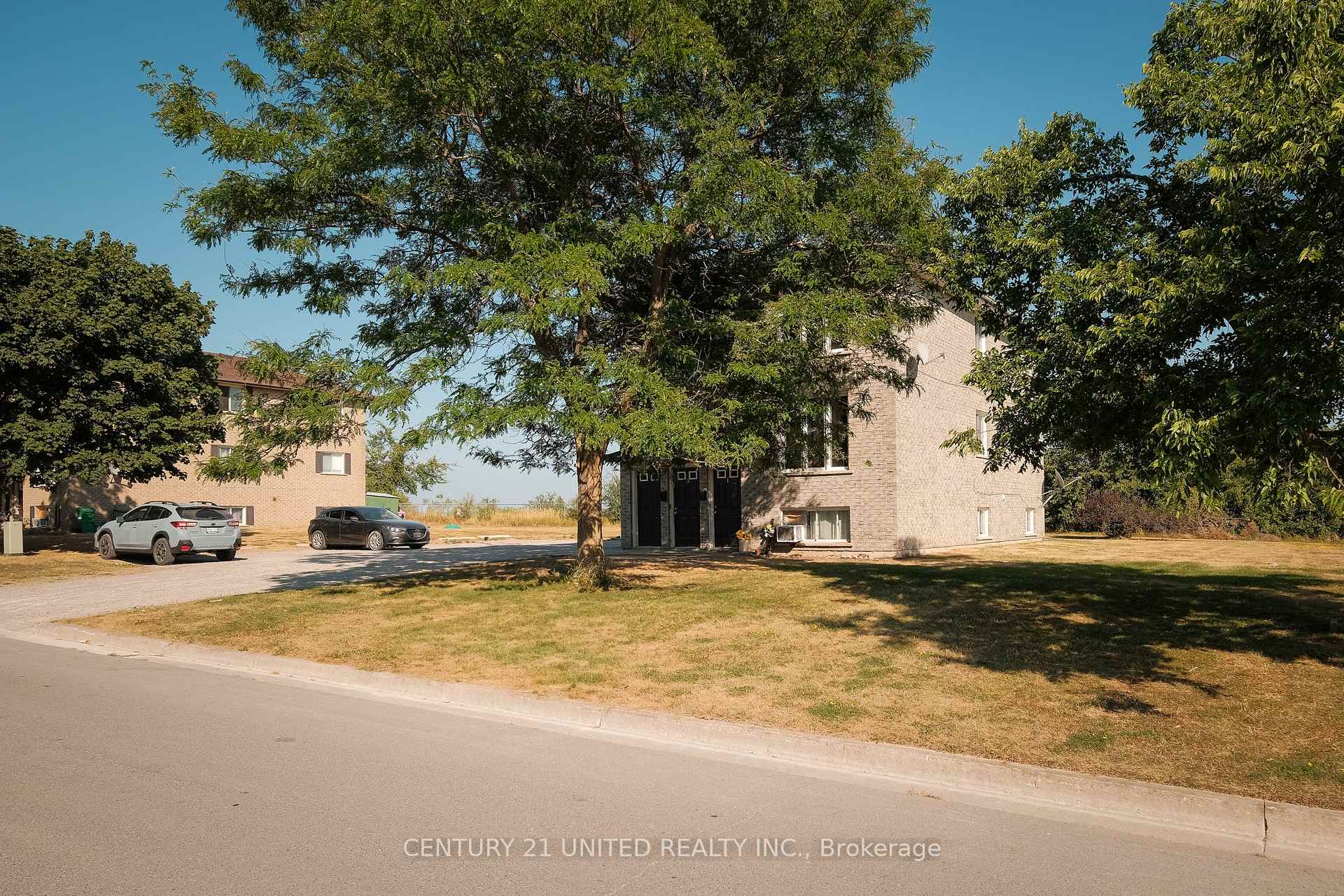 Photo 9 of 546 Crystal Drive, Peterborough, Ashburnham Ward 4 — HOMEH