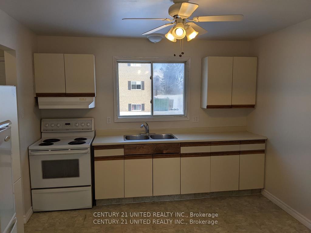 Photo 11 of 546 Crystal Drive, Peterborough, Ashburnham Ward 4 — HOMEH