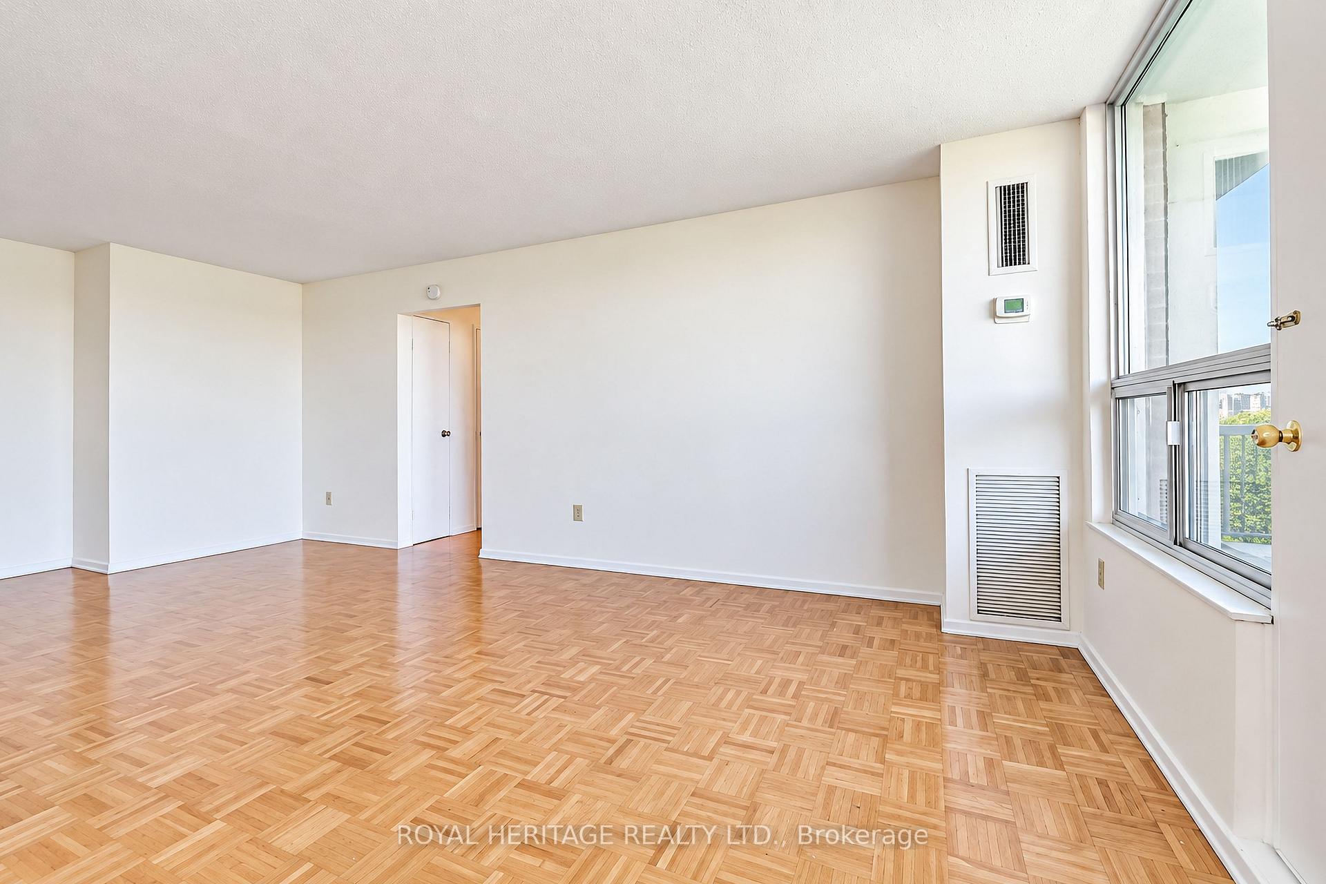 Photo 14 of Unit 603, 10 Edgecliff Golfway, Toronto, Flemingdon Park — HOMEH