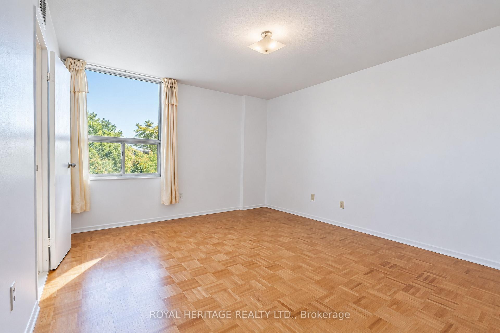 Photo 27 of Unit 603, 10 Edgecliff Golfway, Toronto, Flemingdon Park — HOMEH