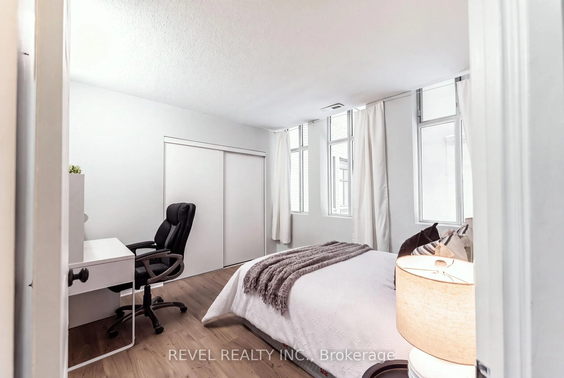Photo 4 of Unit 303, 36 James Street S, Hamilton, Central — HOMEH