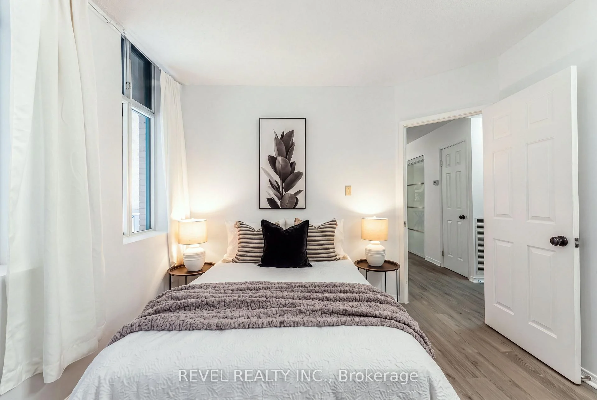 Photo 5 of Unit 303, 36 James Street S, Hamilton, Central — HOMEH