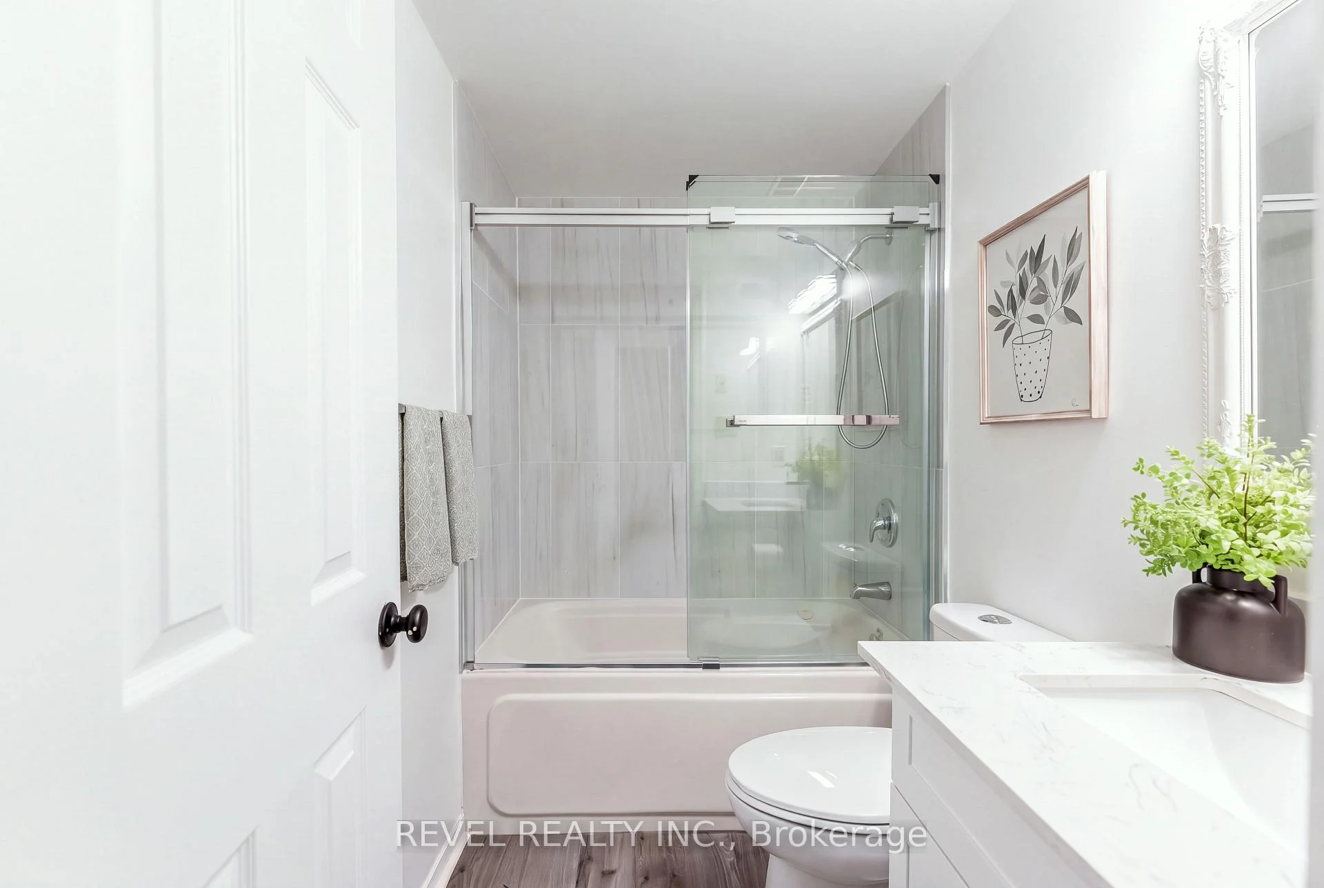 Photo 26 of Unit 303, 36 James Street S, Hamilton, Central — HOMEH