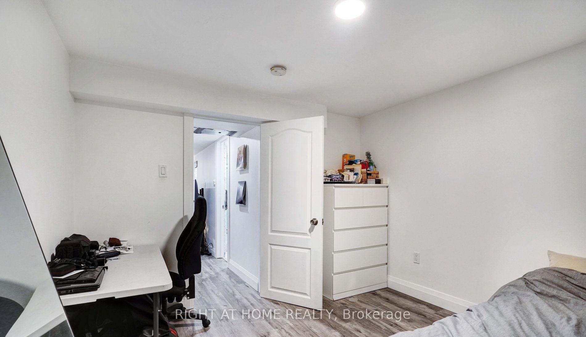 Photo 5 of Unit Lower, 35 Chryessa Avenue, Toronto, Rockcliffe-Smythe — HOMEH