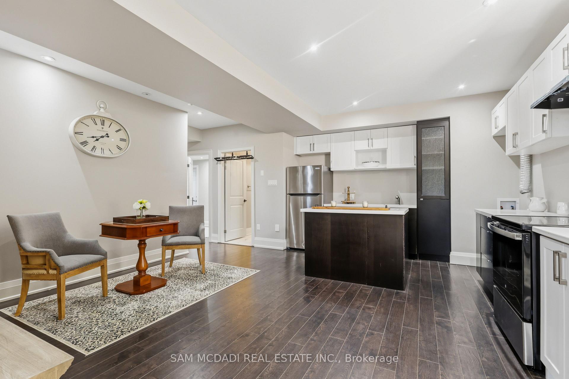 Photo 38 of 962 Fredonia Drive, Mississauga, Erindale — HOMEH